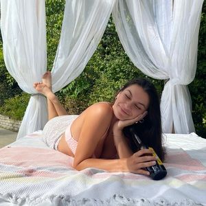 Meet your Posher, Camryn